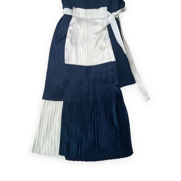 Boohoo Navy Blue and White Maxi Dress with Pleated Skirt - Picture 8 of 11